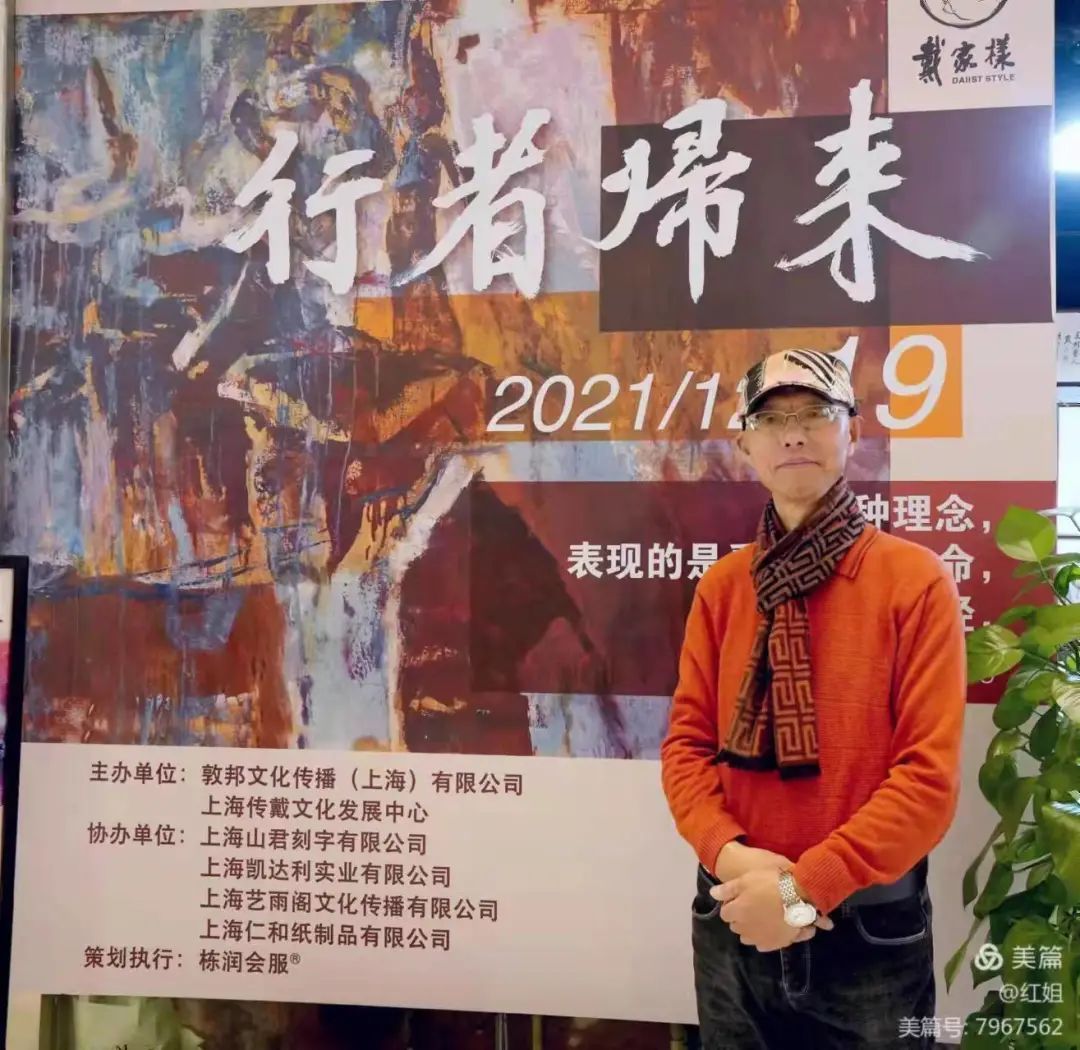 厉害!杨浦这位钢笔画艺术家创作30米长《上海滨江长卷》